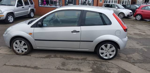 2004 Ford Fiesta 1.4 FIESTA SILVER